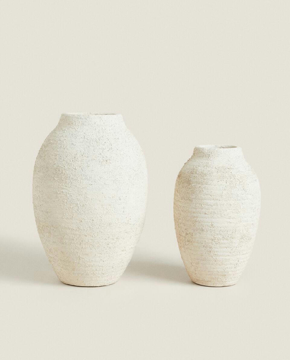 ROUGH-EFFECT CERAMIC VASE