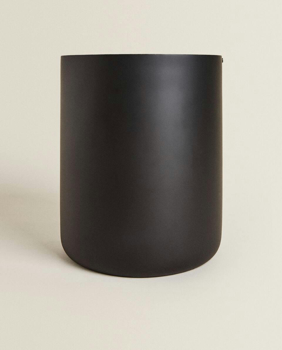 BLACK RESIN WASTEPAPER BASKET WITH LID