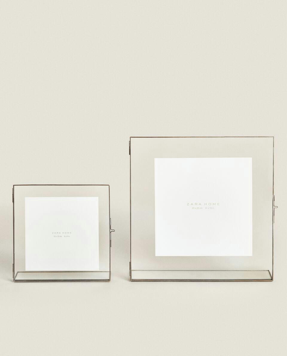 SQUARE FRAME