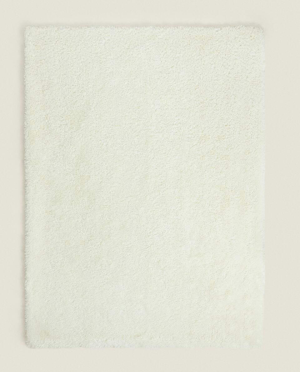 FAUX FUR BLANKET