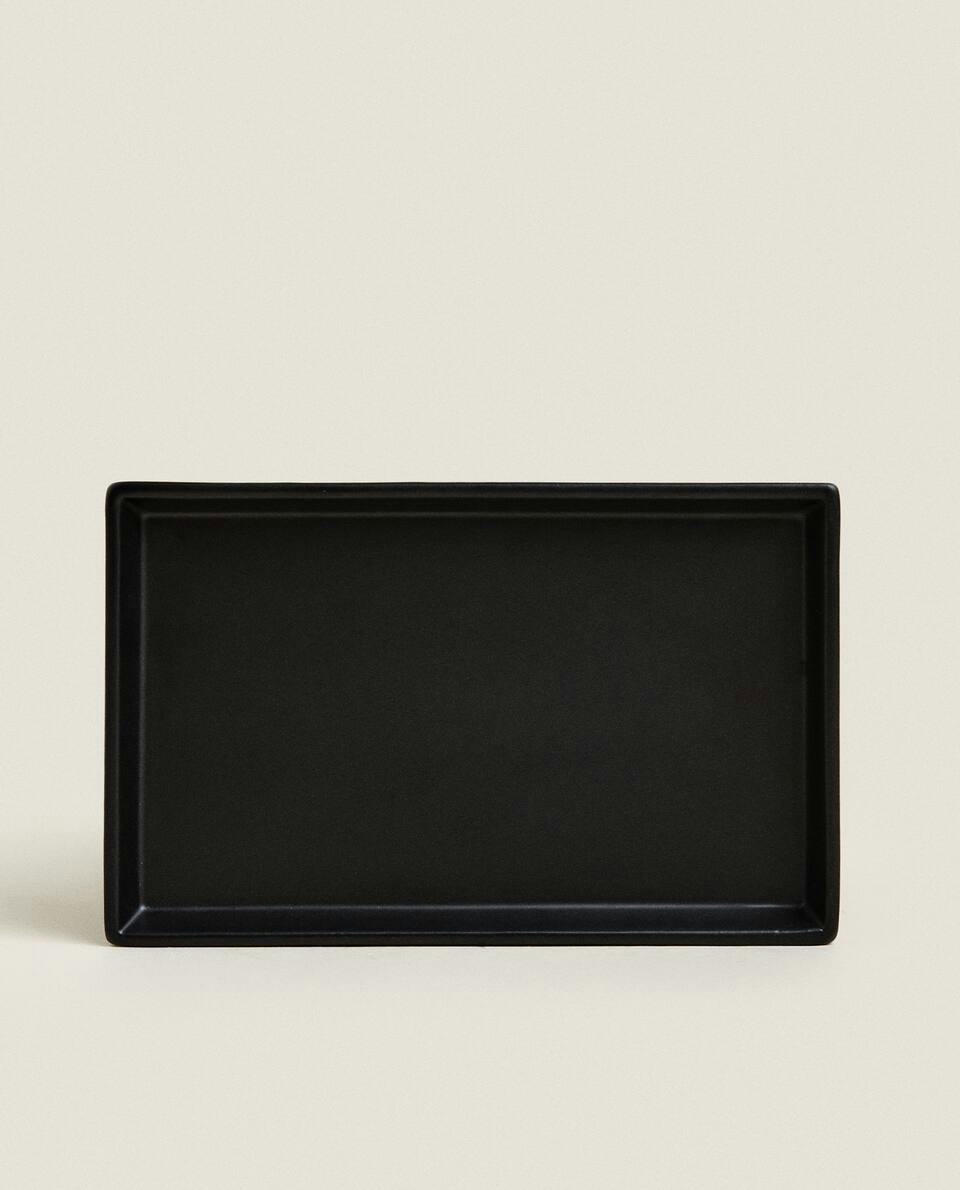 EARTHENWARE TRAYS