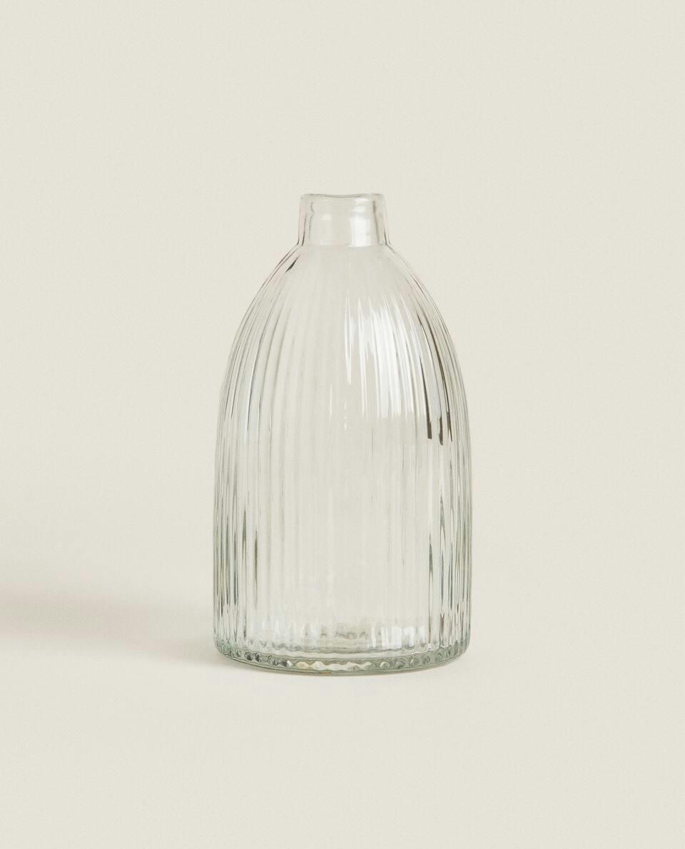 GLASS VASE WITH LINES