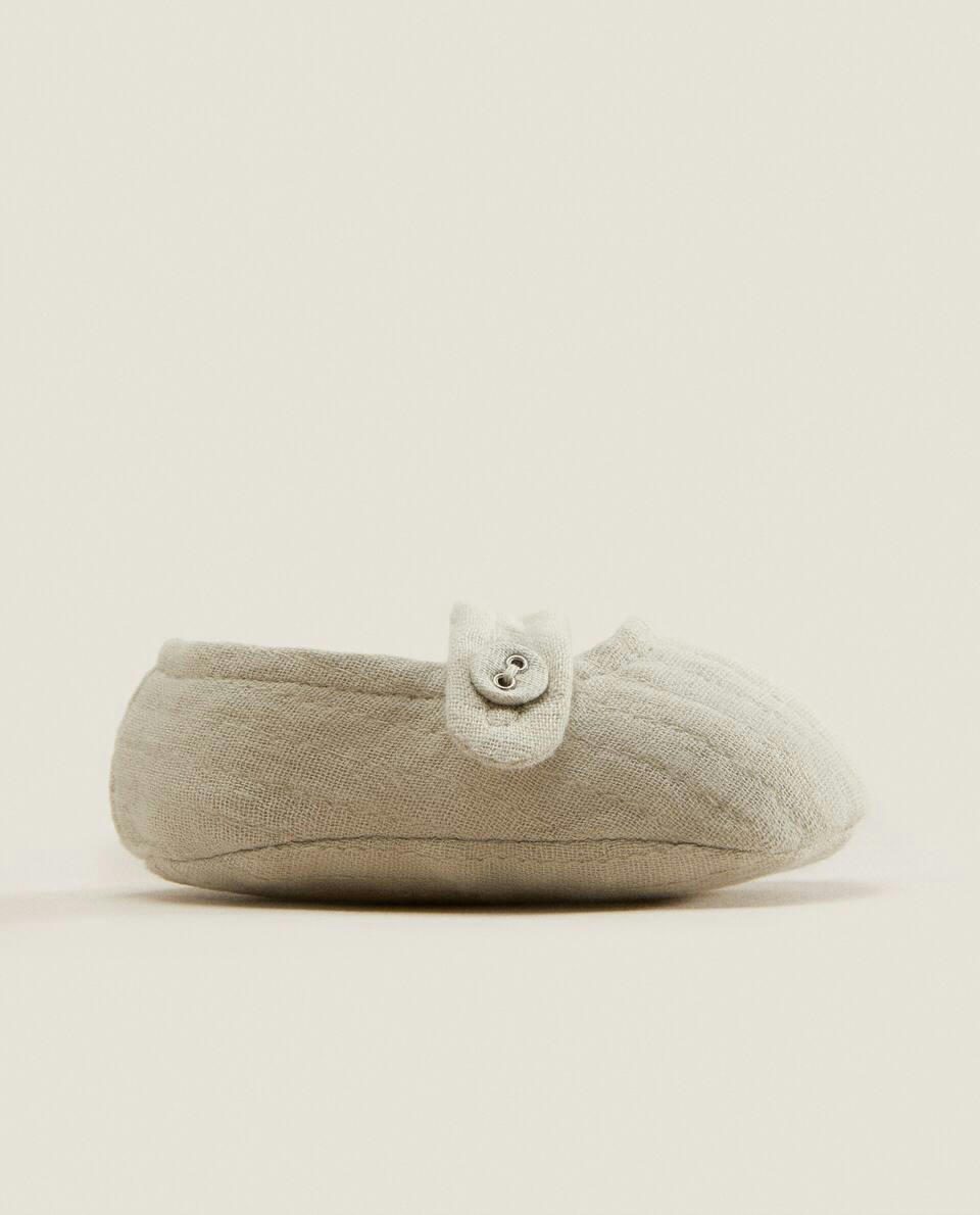 COTTON BOOTIES WITH BUTTON