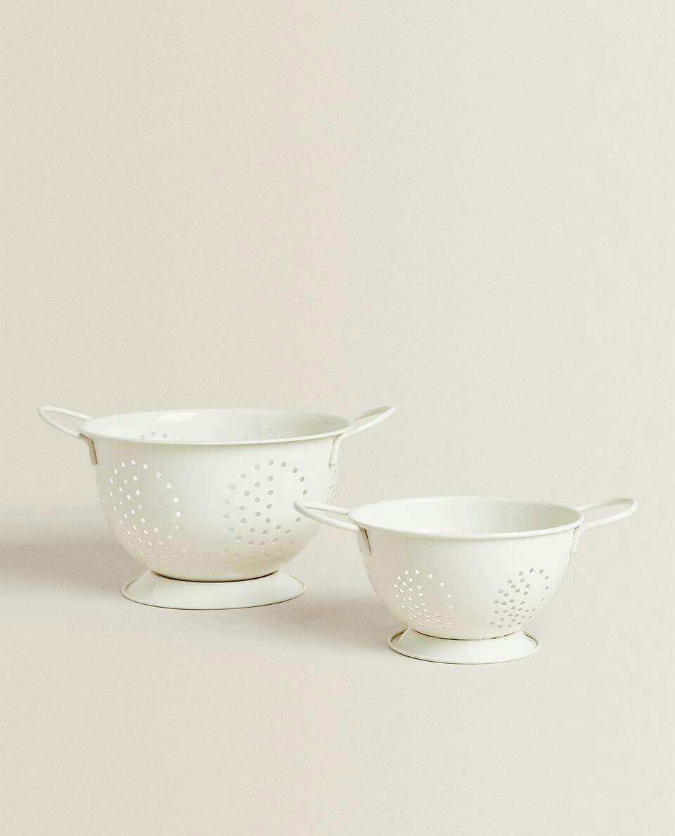 LACQUERED COLANDER
