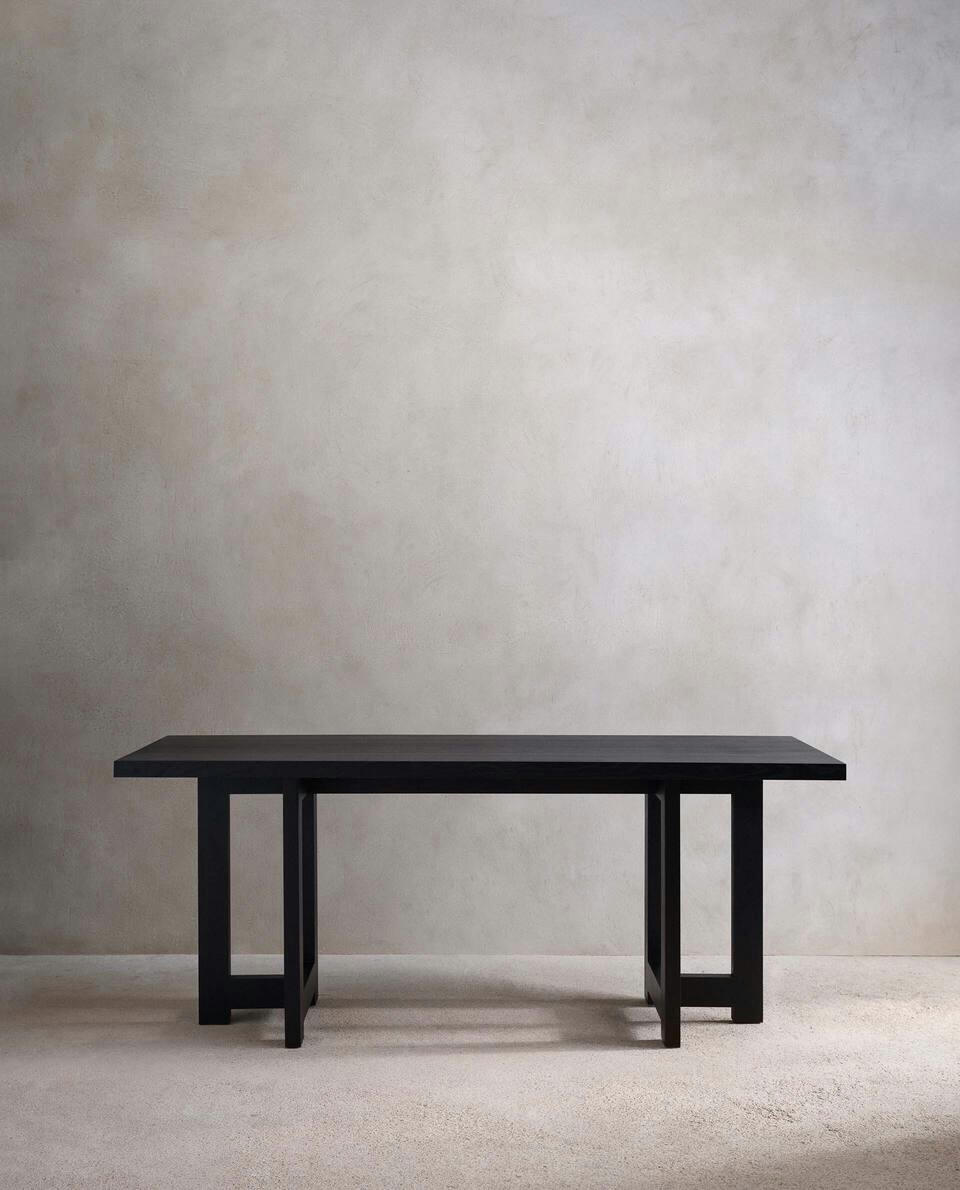 DESK 01