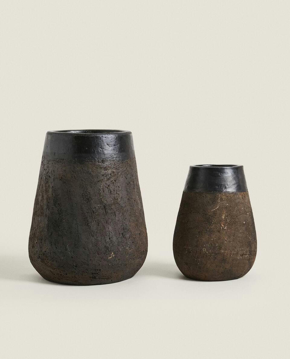 CYLINDRICAL VASE