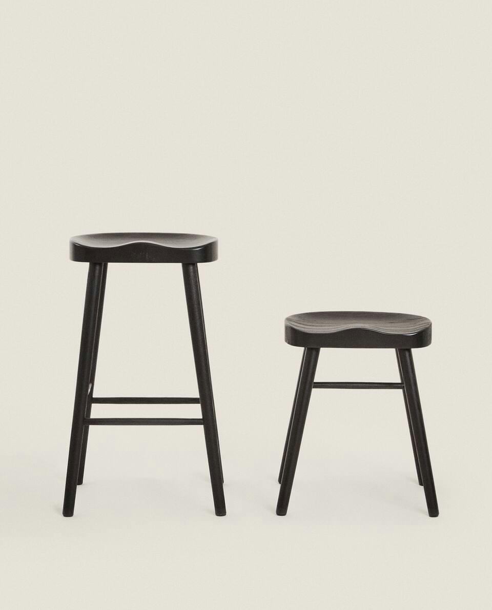 PINE WOOD STOOL